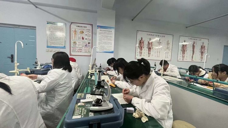 邯郸市春润中等职业学校