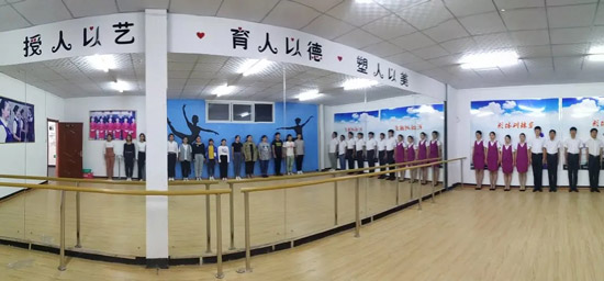 石家庄华美中等专业学校形体实训室