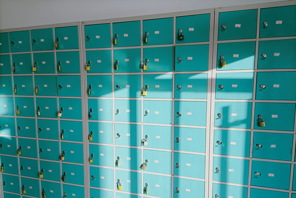 石家庄军兴信息工程学校学生手机充电箱