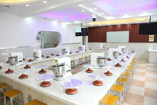 石家庄新东方烹饪学校西点教室