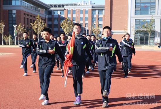 石家庄电子信息学校升旗