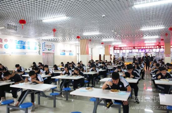 石家庄电子信息学校食堂