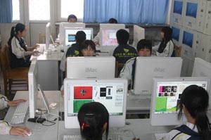 石家庄电子信息学校机房