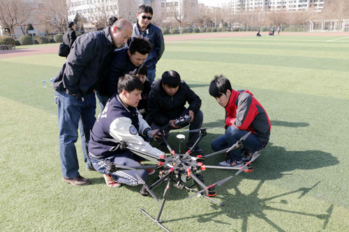 河北商贸学校无人机操控技能实训