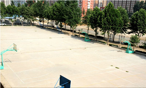 河北经济管理学校篮球场