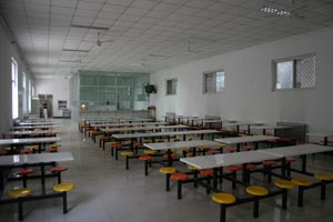 石家庄一职专学校餐厅