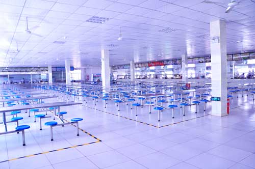 学校餐厅第二层