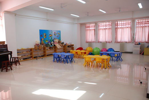 保定女子中专幼儿教法训练教室