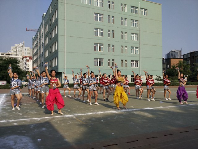 活泼奔放的航空服务44班