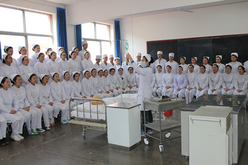 协和学校护理教室示范