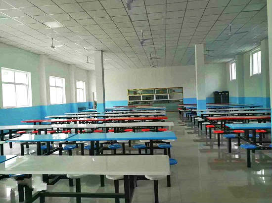 保定华中技工学校食堂