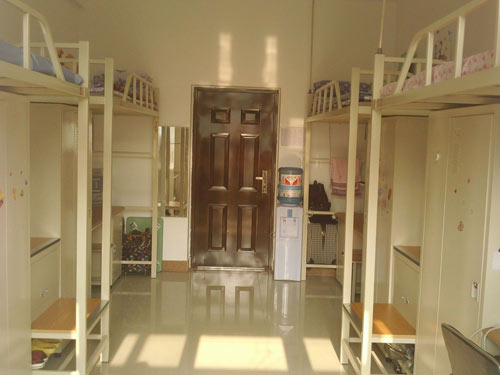 工程职业学院4人间宿舍