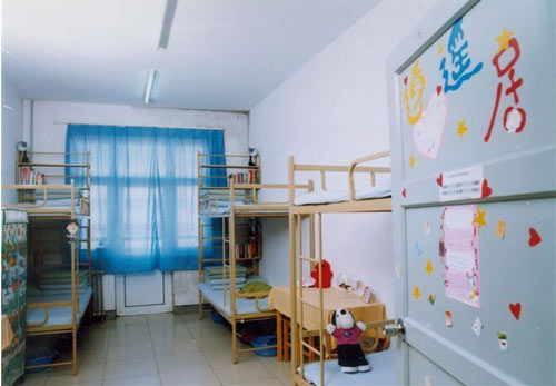 石家庄工程职业学院8人间宿舍