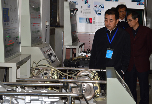 石家庄工程职业学院汽车实训室