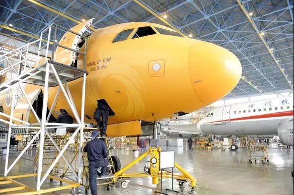 飞机机电设备维修专业就业学生