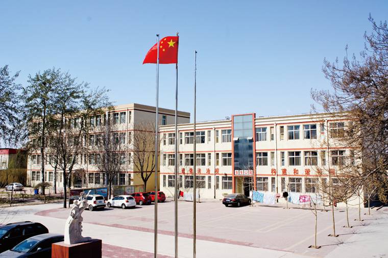 保定艺术学校校园环境