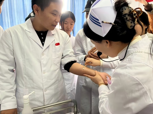 石家庄同仁医学院教师讲授