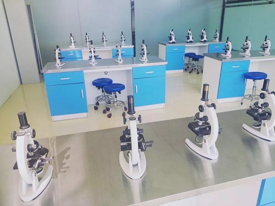 石家庄北方医学中等专业学校实训中心显微镜室