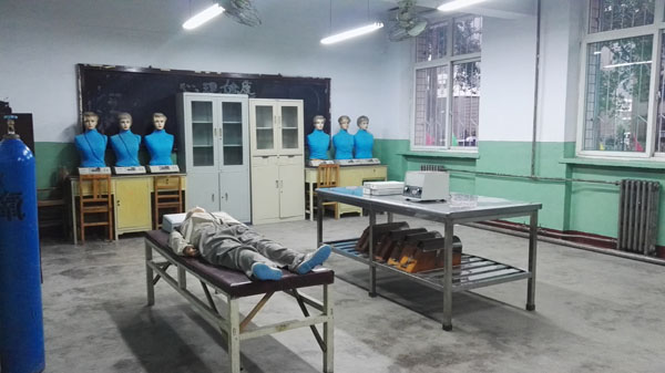 石家庄北方医学中等专业学校生理实验室