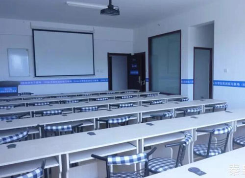 秦皇岛升华中专学校理论课教室