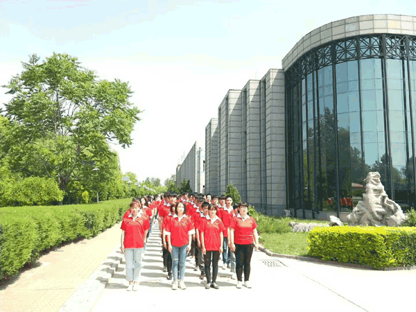 保定平安技工学校新生军训