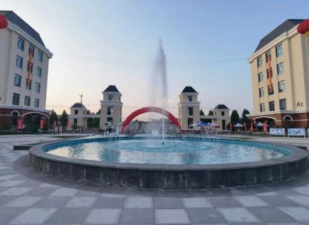 石家庄东华铁路学校小喷泉