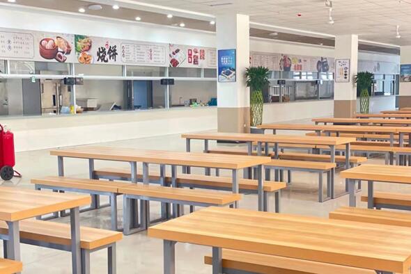 石家庄东华铁路学校学生食堂内景实拍