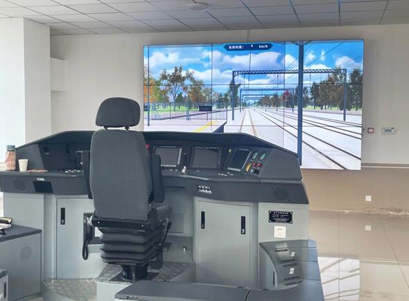 石家庄东华铁路学校轨道车驾驶室