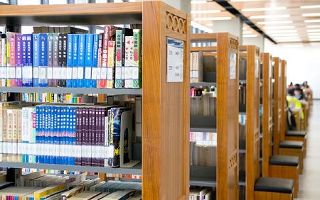 石家庄东华铁路学校图书馆