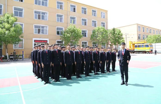 石家庄路翔铁路学校学生实训