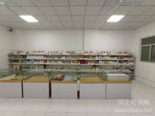 石家庄新希望中专学校西药学实训室