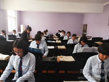 石家庄太行科技中专学校学前教育专业钢琴课