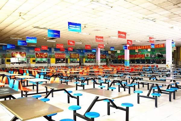 石家庄法商中专学校餐厅