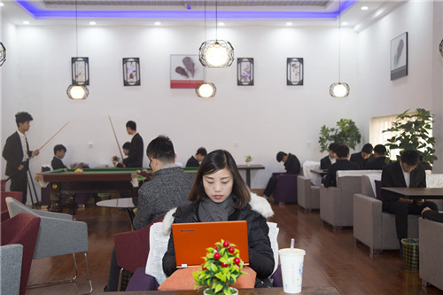 石家庄新华电脑校园餐厅休闲区