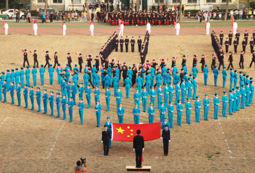 石家庄旅游学校航空和铁路乘务专业学生