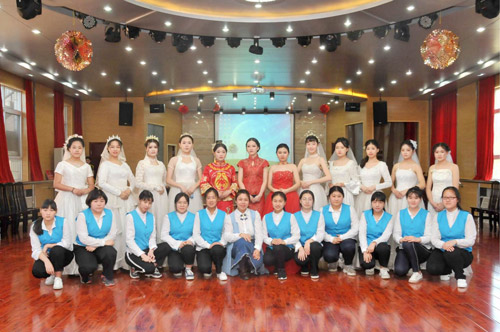 石家庄旅游学校美容美体专业学生