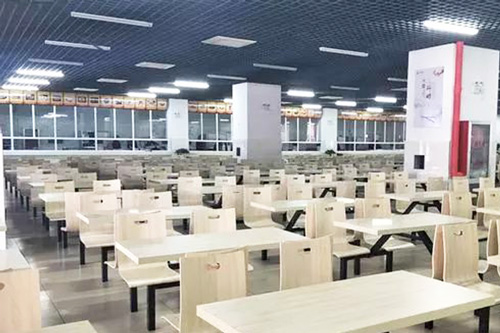 石家庄旅游学校食堂