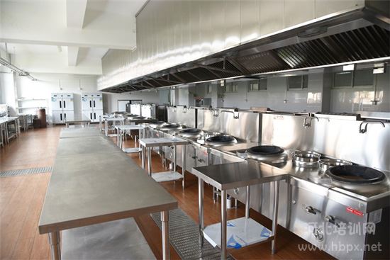 石家庄旅游学校烹饪实训室