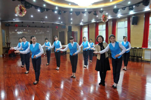 石家庄旅游学校礼仪实训课