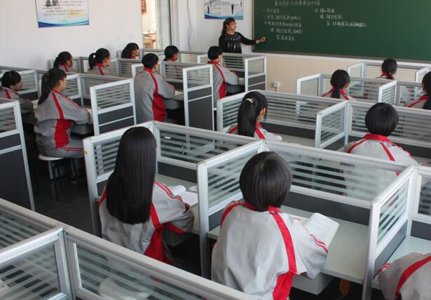 石家庄长安机电技工学校会计电算化实训中心