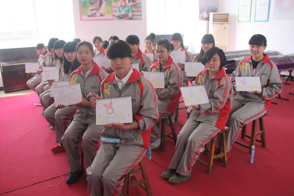 石家庄长安机电技工学校幼师专业学生美术课作品