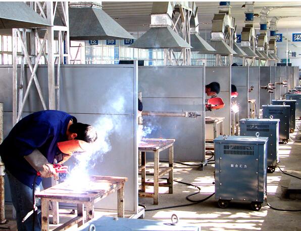 石家庄长安机电技工学校钳工焊工实训操作中心