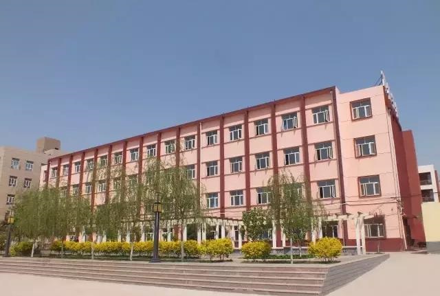 张家口煤矿机械制造高级技工学校教学楼