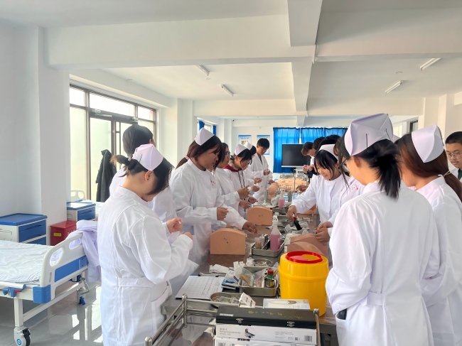 河北同仁医学中等专业学校护理专业3+2大专班专业