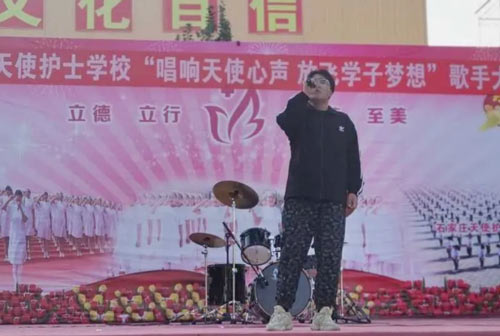 1石家庄天使护士学校1916班《画》获得了本次比赛的一等奖