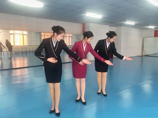 石家庄旅游学校学生参加2020年市中等职业学校学生技能大赛铁路客运服务比赛