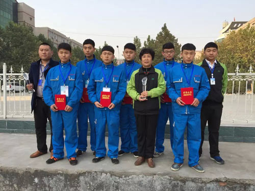 石家庄法商学校荣获2015年石家庄市中职生技能大赛数控专业车工项目团体一等奖、数车项目团体二等奖