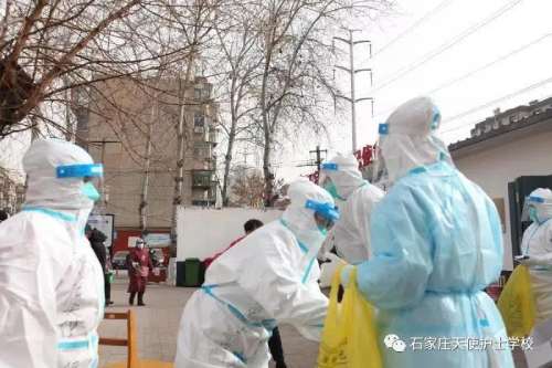 天使护士学校抗疫志愿者服务队参加第三轮核酸检测采样工作