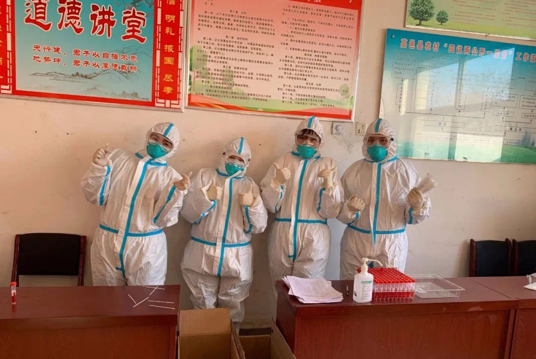 石家庄柯棣华医学院部分学生投身于防疫工作中