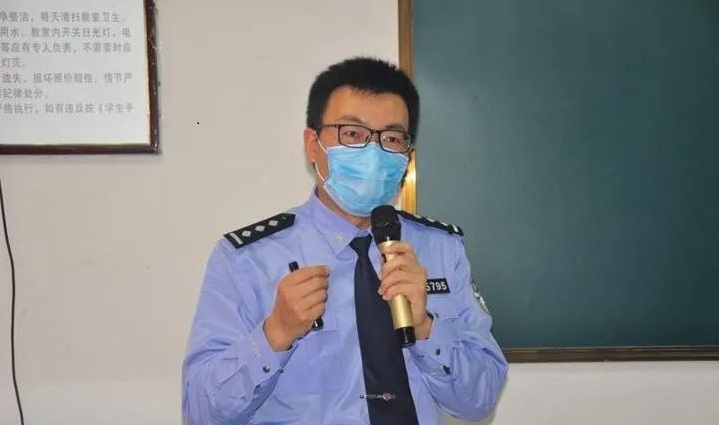 石家庄柯棣华医学中等专业学校举办"依法施教"专题培训会